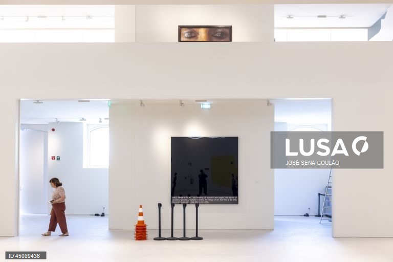 Visita de imprensa ao Pavilhão Julião Sarmento, que tem inauguração marcada para 4 de junho com uma exposição da coleção do artista Julião Sarmento (1948-2021), deixada em depósito pela família e a associação em seu nome para criar o museu, em Lisboa, 03 de junho de 2025. JOSÉ SENA GOULÃO/LUSA