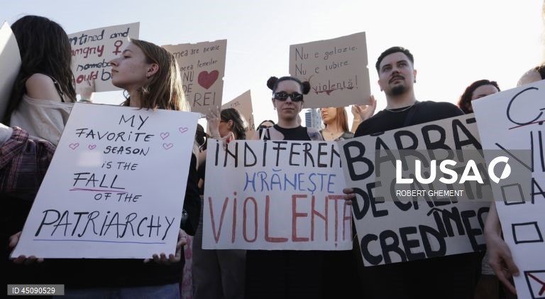 Roménia: Manifestação em Bucareste contra o femicídio 