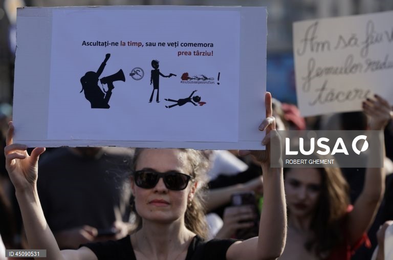 Roménia: Manifestação em Bucareste contra o femicídio 