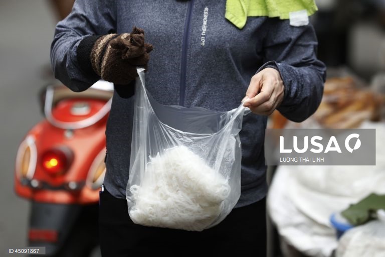 Vietname: Uso quotidiano de plástico no Dia Mundial do Meio Ambiente