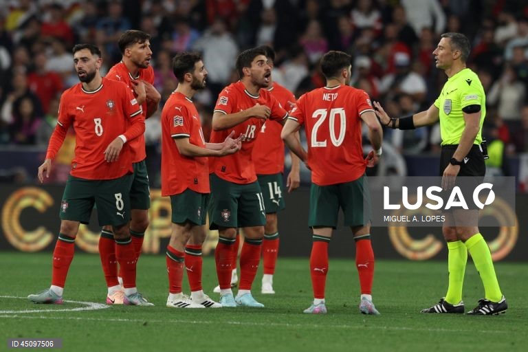 Portugal apurou-se hoje pela segunda vez para a final da Liga das Nações de futebol, ao vencer de virada a Alemanha por 2-1, em jogo das meias-finais disputado em Munique.