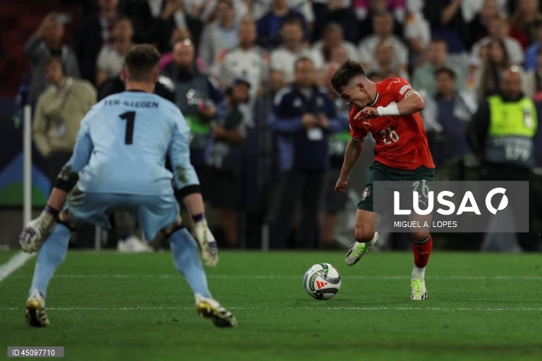 Portugal apurou-se hoje pela segunda vez para a final da Liga das Nações de futebol, ao vencer de virada a Alemanha por 2-1, em jogo das meias-finais disputado em Munique.