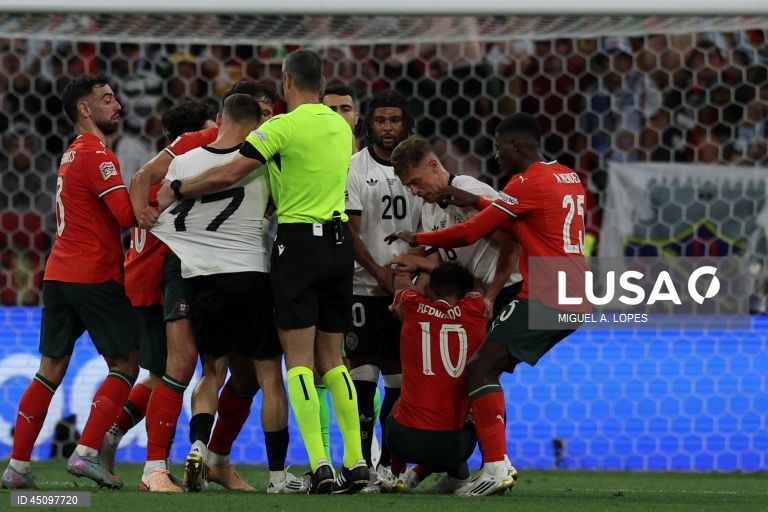 Portugal apurou-se hoje pela segunda vez para a final da Liga das Nações de futebol, ao vencer de virada a Alemanha por 2-1, em jogo das meias-finais disputado em Munique.
