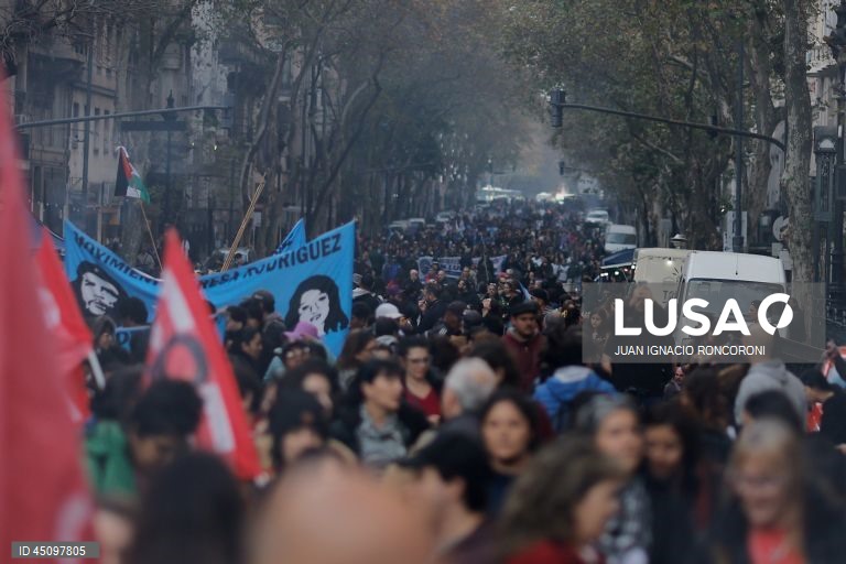 Argentina: Manifestação em Buenos Aires pelo aumento das reformas