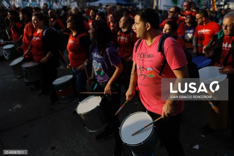 Argentina: Manifestação em Buenos Aires pelo aumento das reformas