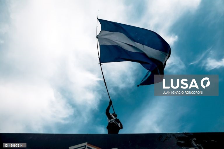 Argentina: Manifestação em Buenos Aires pelo aumento das reformas