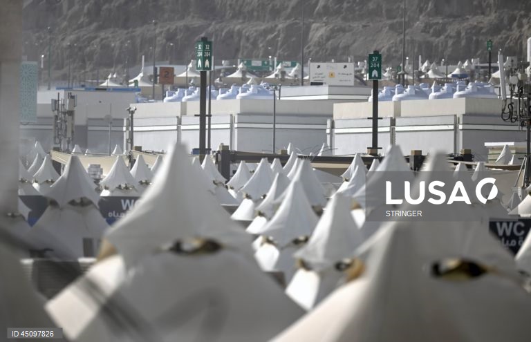 Arábia Saudita: Início da grande peregrinação anual muçulmana a Meca ('hajj')  