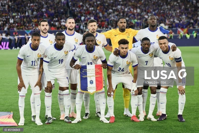 A detentora do título Espanha qualificou-se hoje para a final da quarta edição da Liga das Nações em futebol, marcando encontro para domingo com Portugal, ao vencer a França por 5-4, na segunda meia-final, em Estugarda, Alemanha.