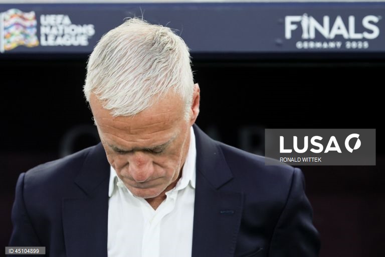 A detentora do título Espanha qualificou-se hoje para a final da quarta edição da Liga das Nações em futebol, marcando encontro para domingo com Portugal, ao vencer a França por 5-4, na segunda meia-final, em Estugarda, Alemanha.