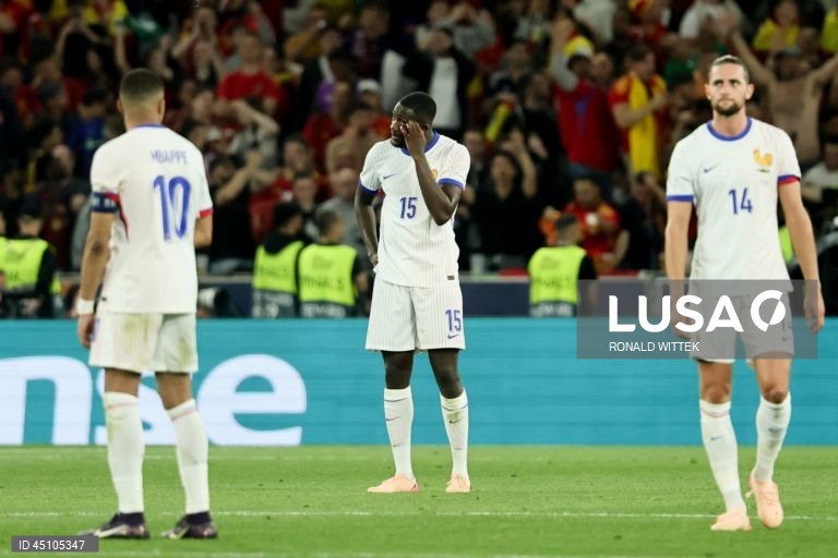 A detentora do título Espanha qualificou-se hoje para a final da quarta edição da Liga das Nações em futebol, marcando encontro para domingo com Portugal, ao vencer a França por 5-4, na segunda meia-final, em Estugarda, Alemanha.