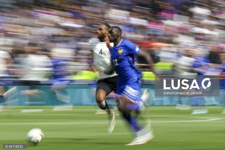 A França, à boleia de Kylian Mbappé, com um golo e uma assistência, conquistou hoje o terceiro lugar na Liga das Nações de futebol, ao vencer a anfitriã Alemanha, por 2-0.