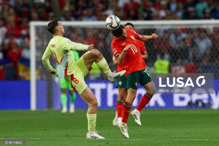 A seleção portuguesa conquistou hoje pela segunda vez a Liga das Nações de futebol, ao bater na final a Espanha por 5-3 no desempate por grandes penalidades, após 2-2 no final do tempo regulamentar e prolongamento.