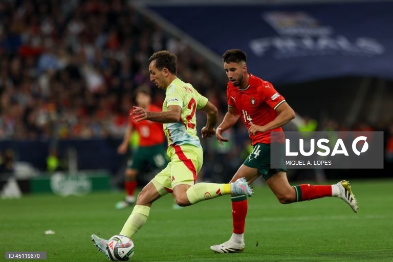 A seleção portuguesa conquistou hoje pela segunda vez a Liga das Nações de futebol, ao bater na final a Espanha por 5-3 no desempate por grandes penalidades, após 2-2 no final do tempo regulamentar e prolongamento.
