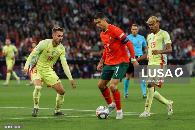 A seleção portuguesa conquistou hoje pela segunda vez a Liga das Nações de futebol, ao bater na final a Espanha por 5-3 no desempate por grandes penalidades, após 2-2 no final do tempo regulamentar e prolongamento.