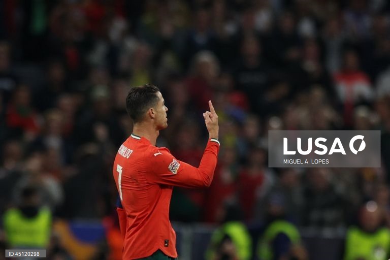 A seleção portuguesa conquistou hoje pela segunda vez a Liga das Nações de futebol, ao bater na final a Espanha por 5-3 no desempate por grandes penalidades, após 2-2 no final do tempo regulamentar e prolongamento.
