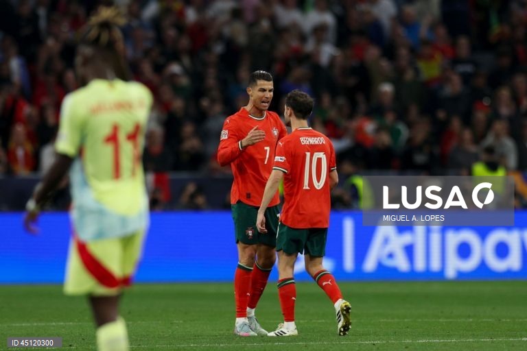 A seleção portuguesa conquistou hoje pela segunda vez a Liga das Nações de futebol, ao bater na final a Espanha por 5-3 no desempate por grandes penalidades, após 2-2 no final do tempo regulamentar e prolongamento.