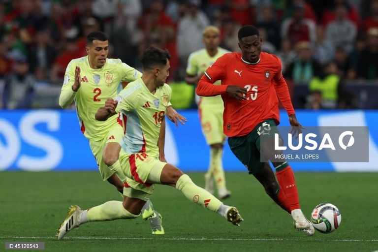 A seleção portuguesa conquistou hoje pela segunda vez a Liga das Nações de futebol, ao bater na final a Espanha por 5-3 no desempate por grandes penalidades, após 2-2 no final do tempo regulamentar e prolongamento.