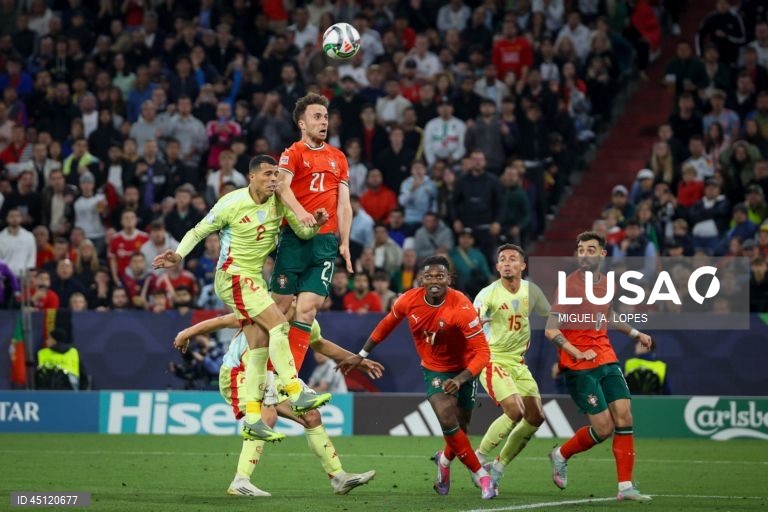 A seleção portuguesa conquistou hoje pela segunda vez a Liga das Nações de futebol, ao bater na final a Espanha por 5-3 no desempate por grandes penalidades, após 2-2 no final do tempo regulamentar e prolongamento.