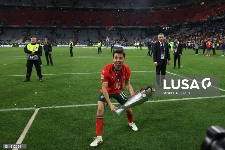 A seleção portuguesa conquistou hoje pela segunda vez a Liga das Nações de futebol, ao bater na final a Espanha por 5-3 no desempate por grandes penalidades, após 2-2 no final do tempo regulamentar e prolongamento.