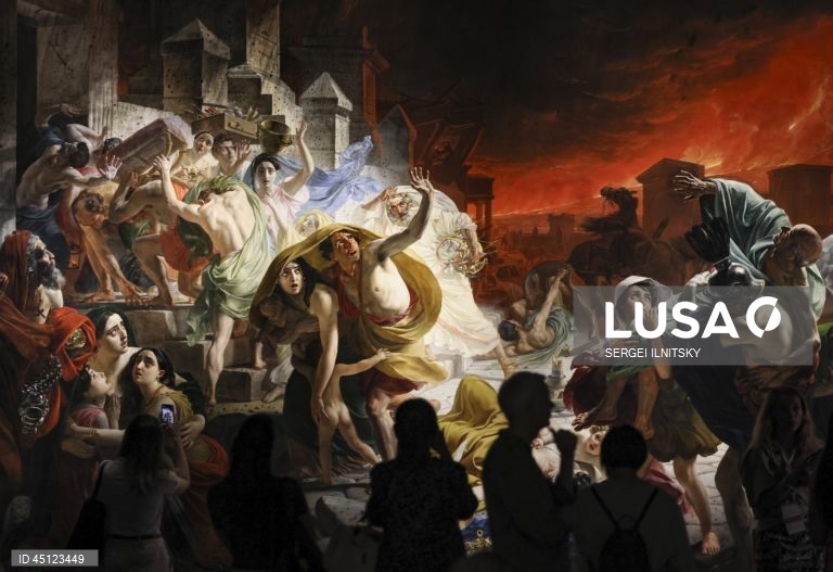 Exposição "Karl Bryullov. Roma - Moscovo - Petersburgo" na Galeria Tretyakov, Moscovo, Rússia. A exposição, dedicada ao 225.º aniversário do nascimento do artista, apresenta mais de 170 obras de pintura, gráficos e esculturas.  