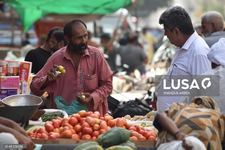 Paquistão: Mercado local em Carachi