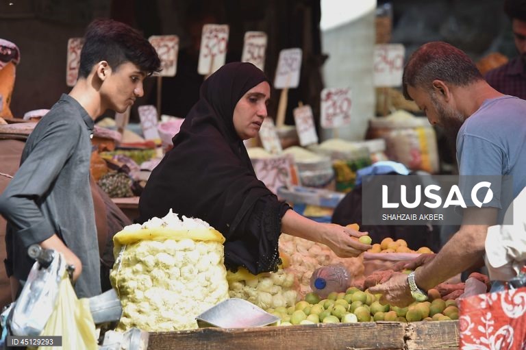 Paquistão: Mercado local em Carachi