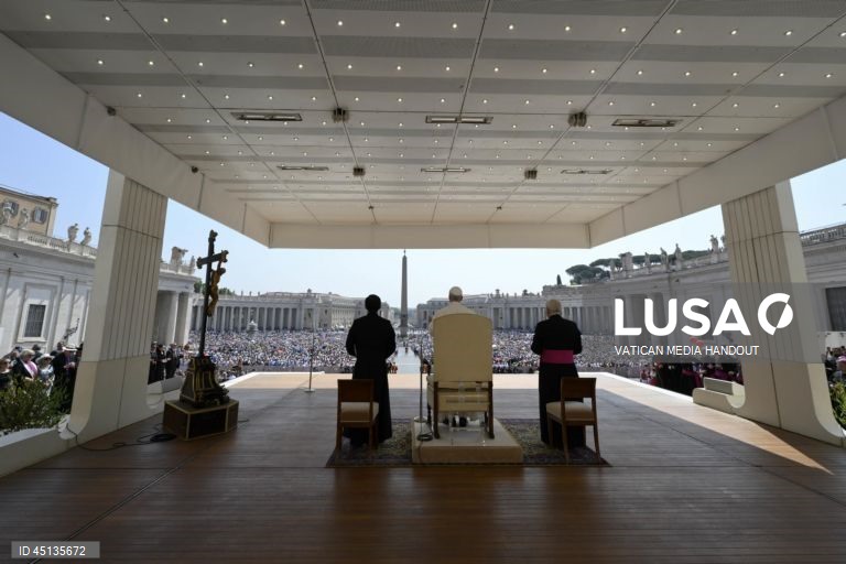 Roma: Audiência geral do Papa Leão XIV na Praça de São Pedro.