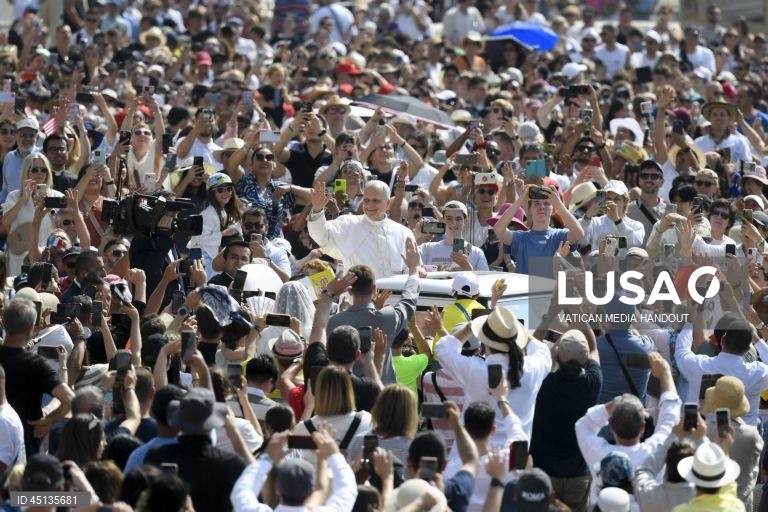 Roma: Audiência geral do Papa Leão XIV na Praça de São Pedro.