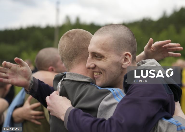 Ucrânia: Troca de prisioneiros entre a Rússia e a Ucrânia
