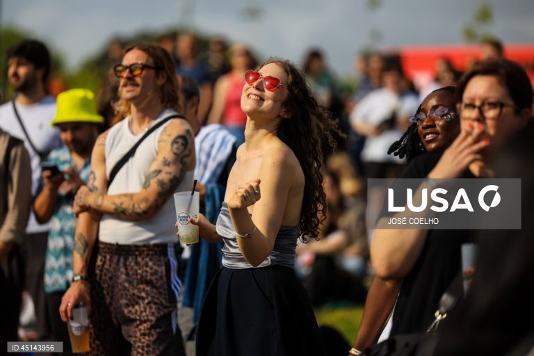 Porto: Reportagem da abertura das portas do festival Primavera Sound  