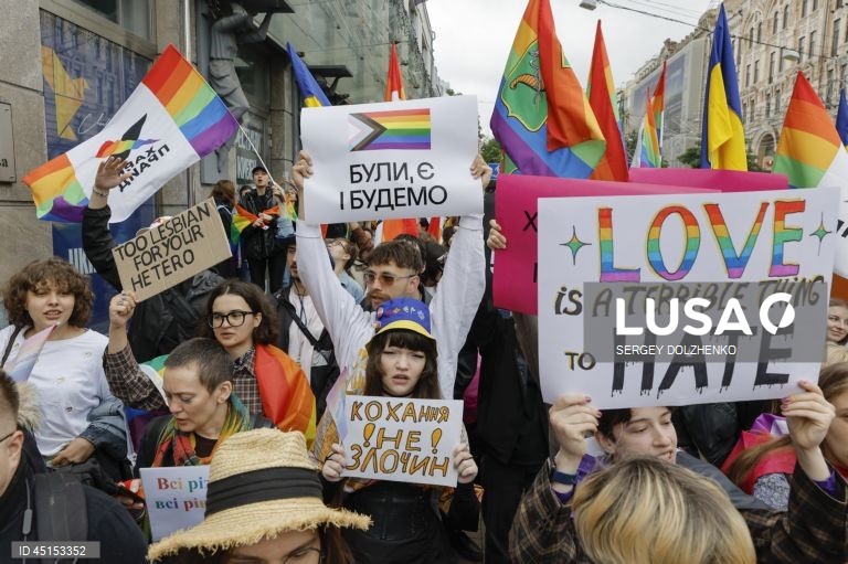 Ucrânia: Marcha do Orgulho LGBTQ+ em Kiev
