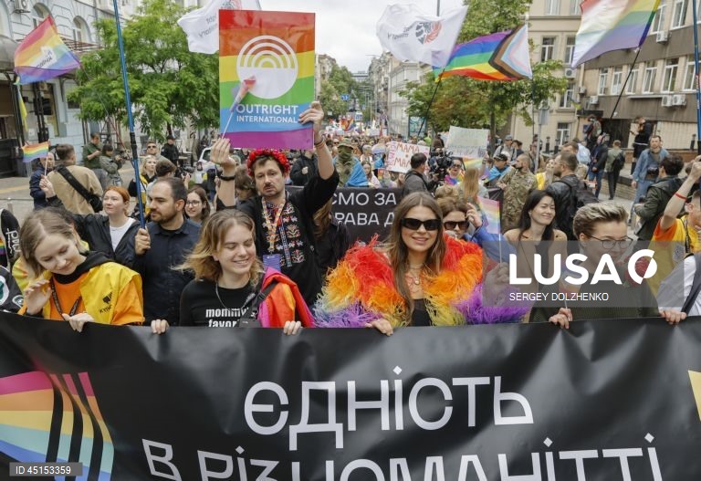 Ucrânia: Marcha do Orgulho LGBTQ+ em Kiev