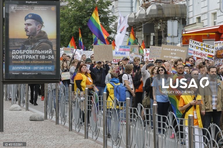 Ucrânia: Marcha do Orgulho LGBTQ+ em Kiev