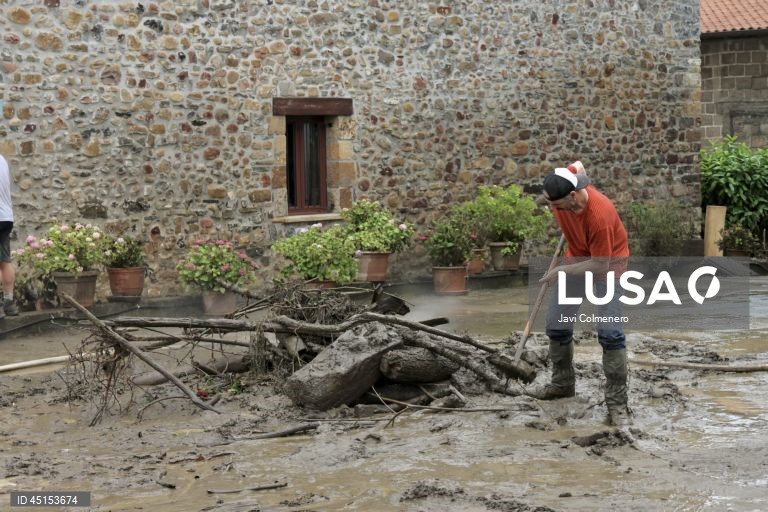 Espanha: Inundações provocadas por chuvas torrenciais na província de Saragoça