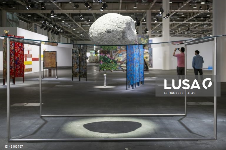 Suiça: Salão internacional de arte Art Basel 2025