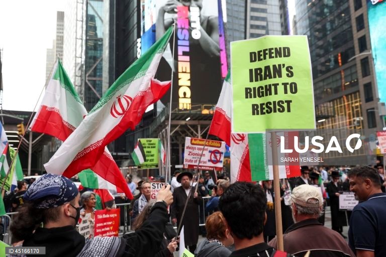 EUA: Judeus ultra-ortodoxos protestam em Nova Iorque contra o ataque de Israel ao Irão