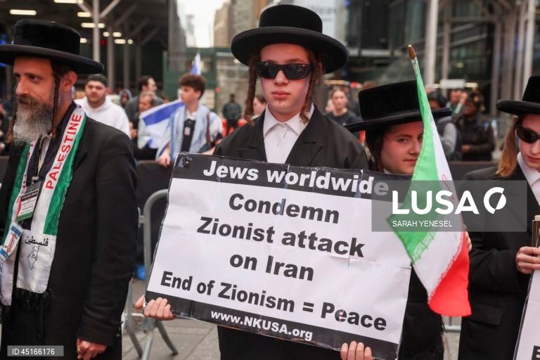 EUA: Judeus ultra-ortodoxos protestam em Nova Iorque contra o ataque de Israel ao Irão