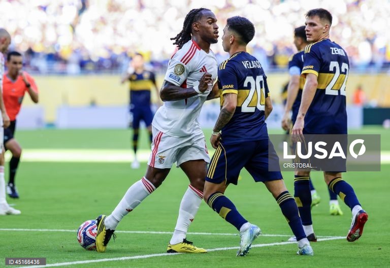 O Benfica estreou-se na segunda-feira com um empate a dois face aos argentinos do Boca Juniors no renovado Mundial de clubes de futebol, em encontro da primeira jornada do Grupo C, disputado em Miami Gardens, nos Estados Unidos.