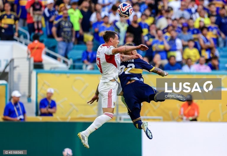 O Benfica estreou-se na segunda-feira com um empate a dois face aos argentinos do Boca Juniors no renovado Mundial de clubes de futebol, em encontro da primeira jornada do Grupo C, disputado em Miami Gardens, nos Estados Unidos.