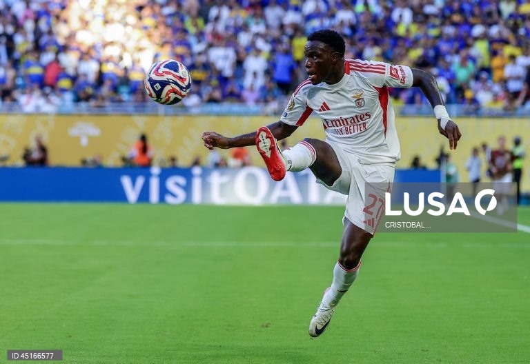 O Benfica estreou-se na segunda-feira com um empate a dois face aos argentinos do Boca Juniors no renovado Mundial de clubes de futebol, em encontro da primeira jornada do Grupo C, disputado em Miami Gardens, nos Estados Unidos.