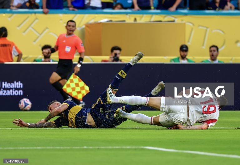 O Benfica estreou-se na segunda-feira com um empate a dois face aos argentinos do Boca Juniors no renovado Mundial de clubes de futebol, em encontro da primeira jornada do Grupo C, disputado em Miami Gardens, nos Estados Unidos.