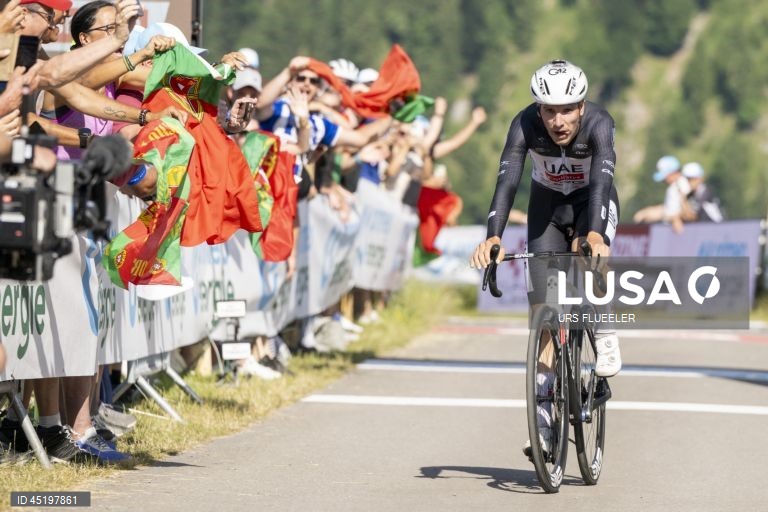 O ciclista português João Almeida (UAE Emirates) venceu hoje a Volta à Suíça, ao triunfar na oitava e última etapa em cronoescalada, em que anulou a diferença de 33 segundos para o então líder, o francês Kévin Vauquelin (Arkéa-B&B Hotels).