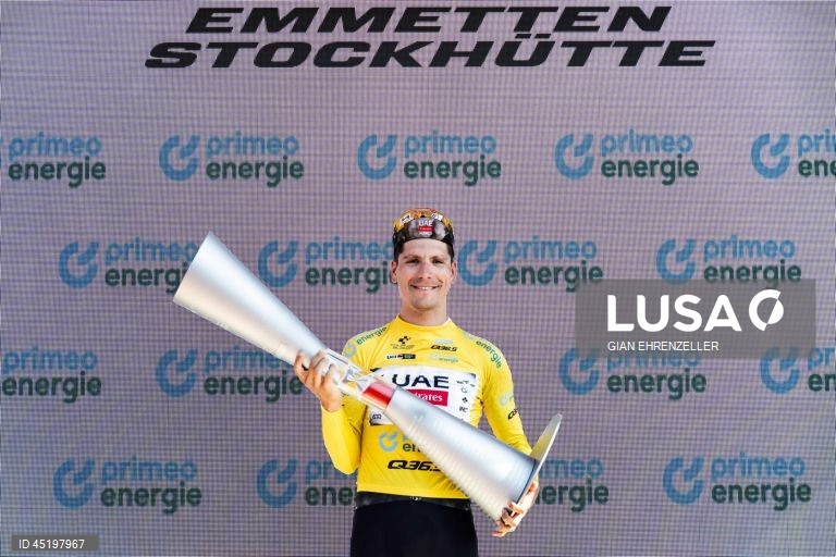 O ciclista português João Almeida (UAE Emirates) venceu hoje a Volta à Suíça, ao triunfar na oitava e última etapa em cronoescalada, em que anulou a diferença de 33 segundos para o então líder, o francês Kévin Vauquelin (Arkéa-B&B Hotels).