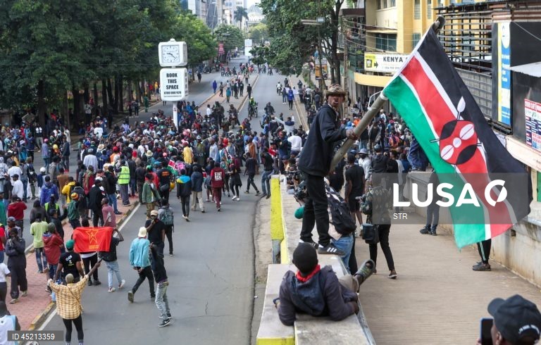 Quénia: Manifestação marca o aniversário do movimento de protesto da Geração Z em Nairobi