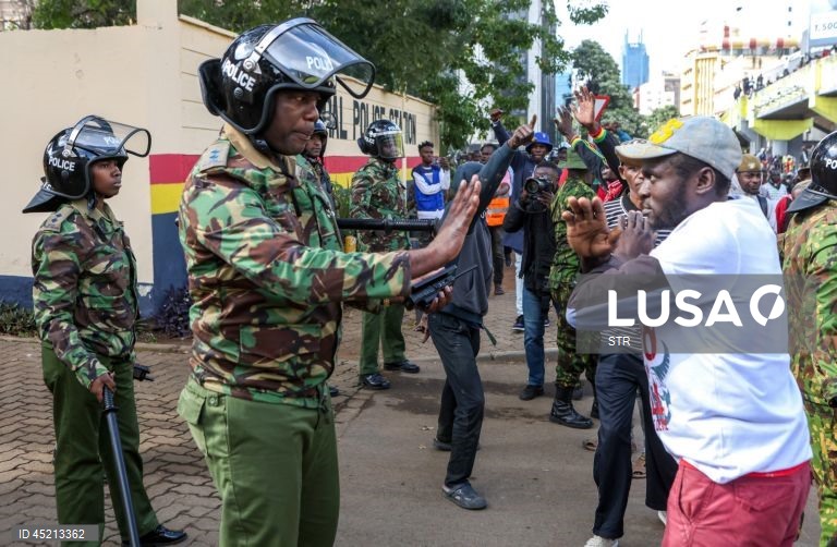 Quénia: Manifestação marca o aniversário do movimento de protesto da Geração Z em Nairobi