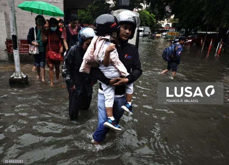 Filipinas: inundações em Manila provocadas por uma perturbação meteorológica
