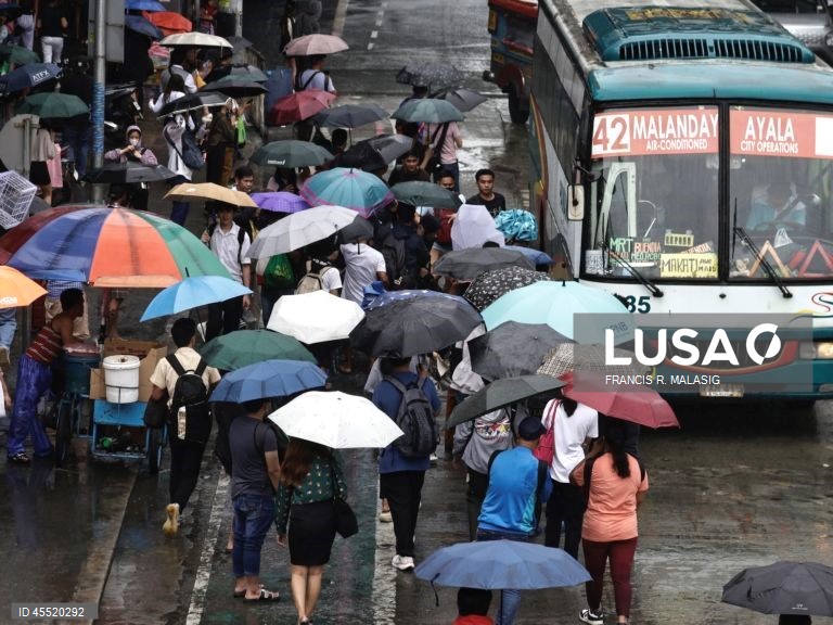 Filipinas: inundações em Manila provocadas por uma perturbação meteorológica