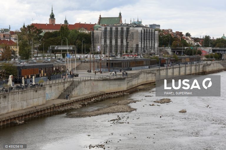 Polónia: nível baixo da água do rio Vístula devido à seca prolongada