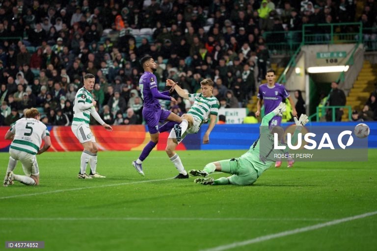 O Sporting de Braga venceu hoje o Celtic, por 2-0, em jogo da segunda jornada da fase de liga da Liga Europa de futebol, disputado em Glasgow.