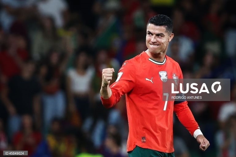 Portugal empatou 2-2 com a Hungria, na quarta jornada do Grupo F de qualificação europeia, e adiou a possibilidade de se apurar já hoje para a fase final do Mundial de futebol de 2026.